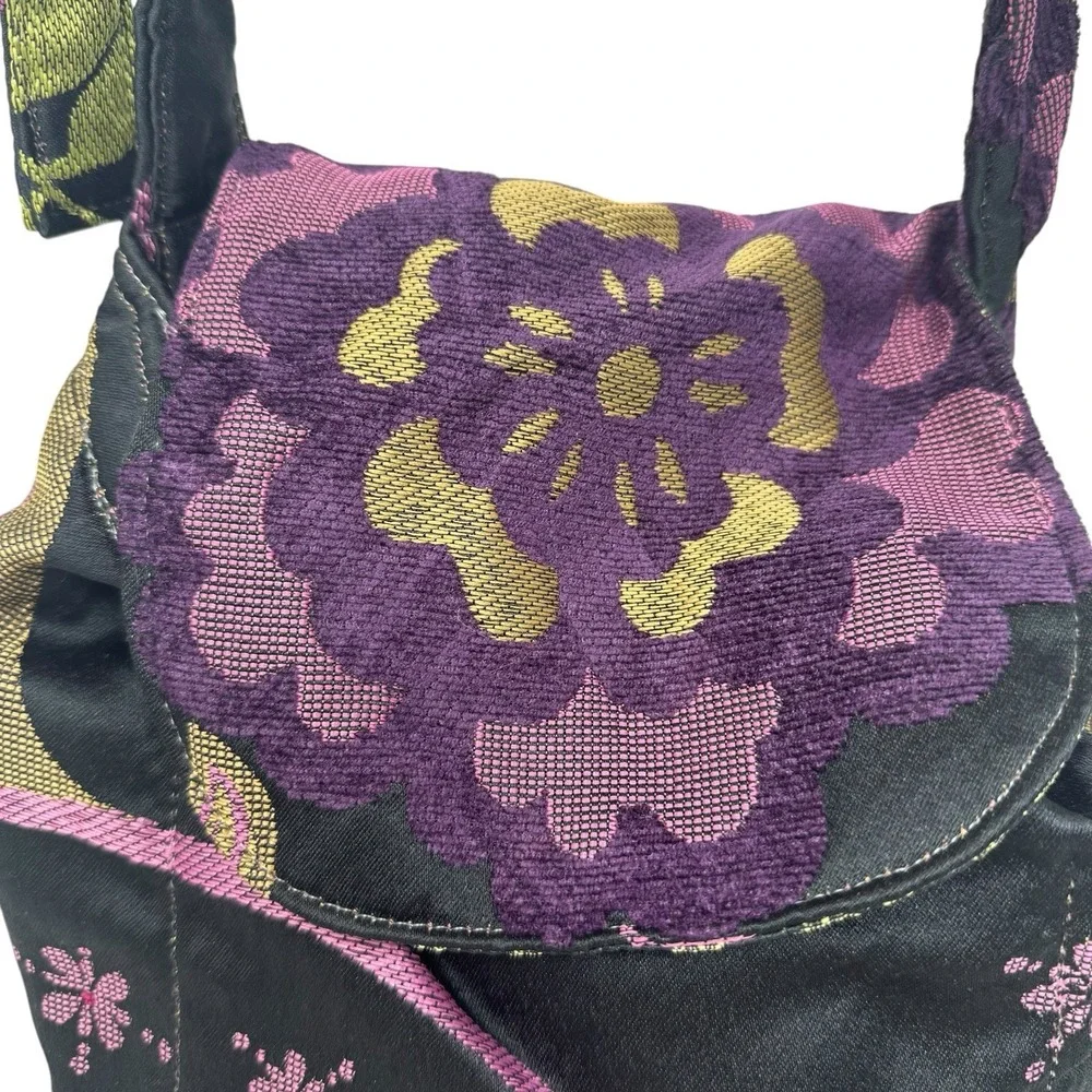 Hobo Floral Art Tapestry Crossbody Bag Purple Woman Snap Closure